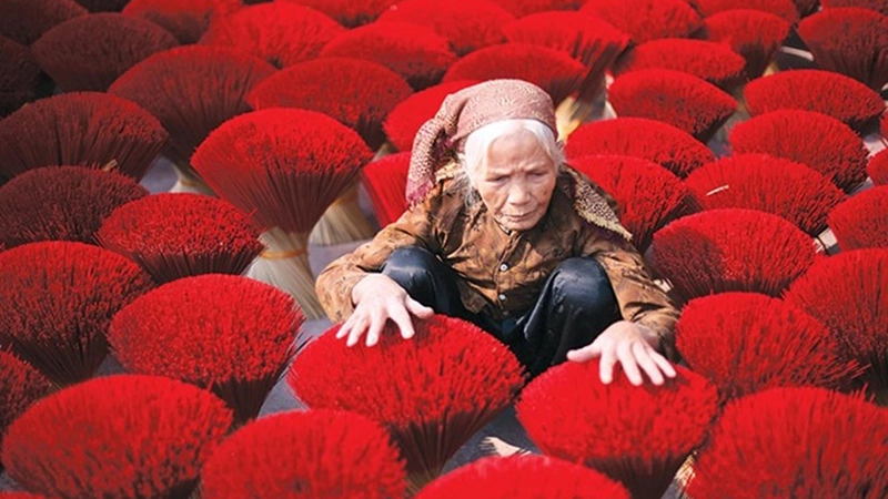 nhang-thien-mang-y-nghia-tam-linh-sau-sac-voi-nguoi-viet